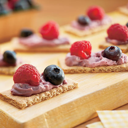 12 size/pack-count variants ranging from 0.5 oz single servings to 25.6 oz family boxes and bulk cases of 200