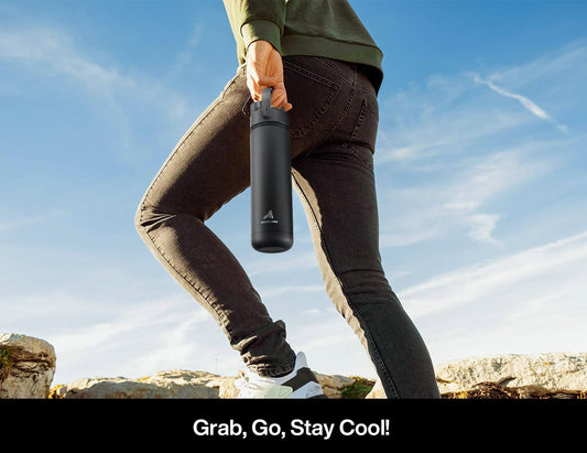 2-in-1 lid with both a built-in straw and a pour spout