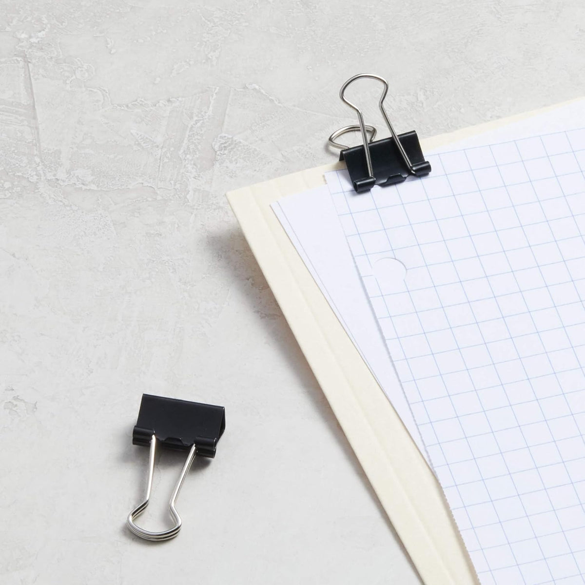 Amazon Basics Compact Binder Clips as Budget-Friendly Gift for Coworkers and Remote Workers, 0.75 Inch Black 144 Count