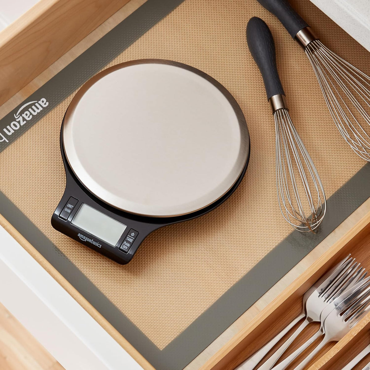 Amazon Basics Kitchen Scale with LCD Display – Gift-Ready Stainless Steel Scale for Wedding Registries and Bridal Showers