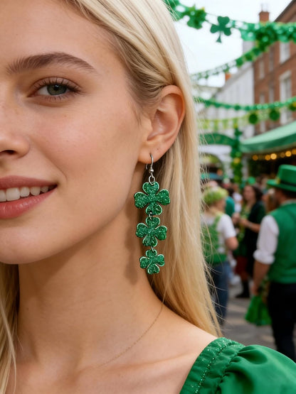 Amuizka St Patricks Day Shamrock Earrings – Festive Jewelry Accent for St Patricks Day Shirt and Outfit
