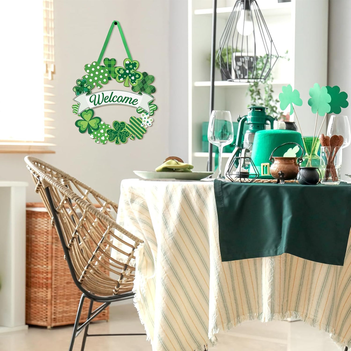 Clover Lane – Round Wood Shamrock Welcome Sign, Rustic Farmhouse Spring Wall Decor for Living Room and Kitchen, St. Patrick's Day Hanger