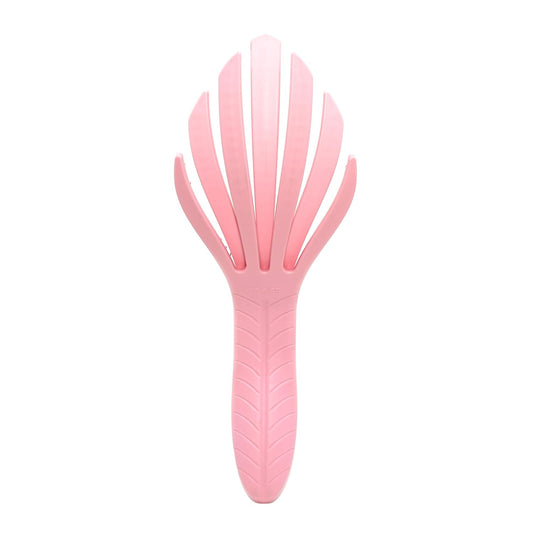 finger-like flexible prongs that bend to match individual curl type