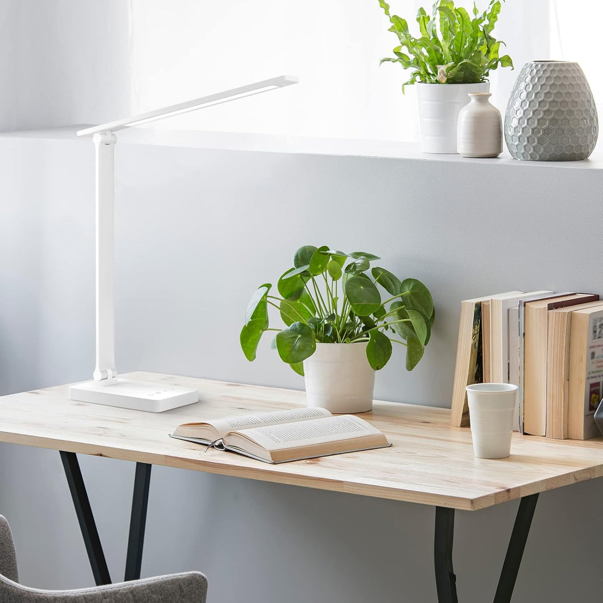 Lepro Modern Desk Light – Scandinavian-Style Task Lamp for Intentional Workspaces, Touch Dimmable