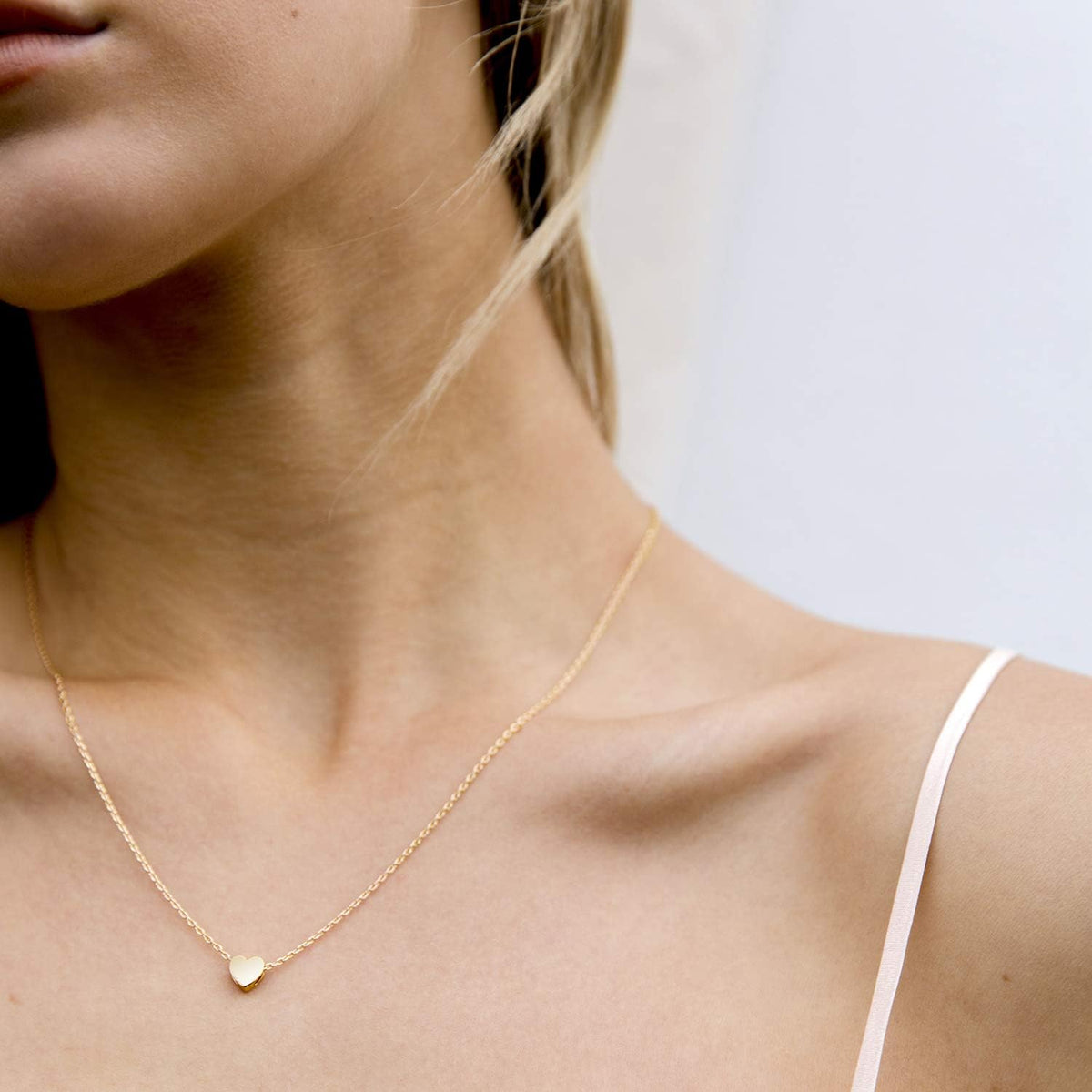 link chain design suitable for delicate layering
