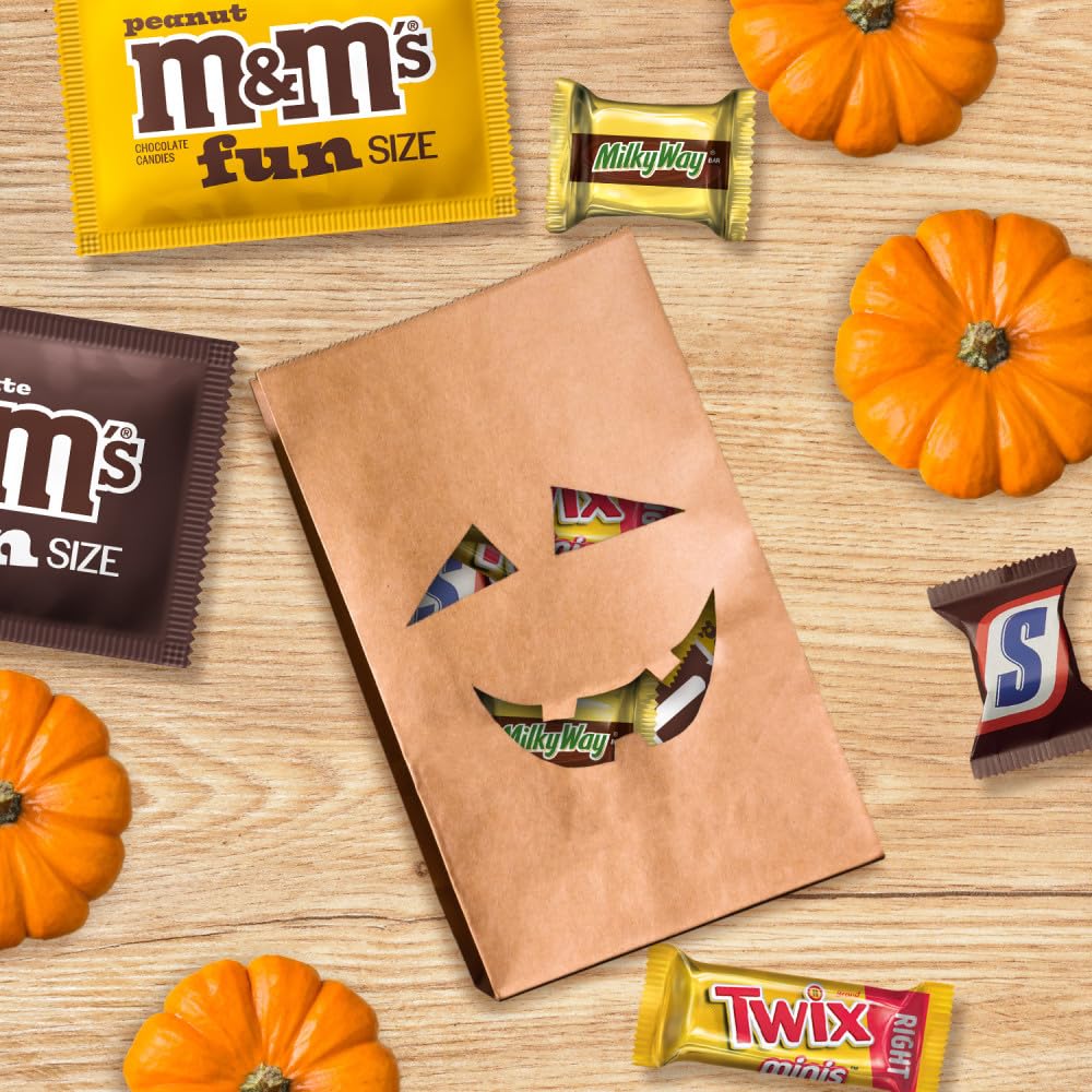 M&M'S, SNICKERS, TWIX & MILKY WAY Individually Wrapped Minis for Outdoor Halloween Movie Nights