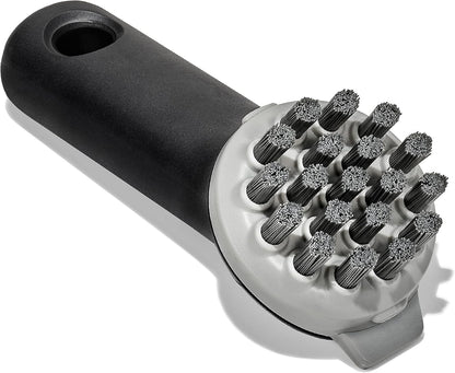 smart bristle pattern engineered for both flat and ridged cookware surfaces