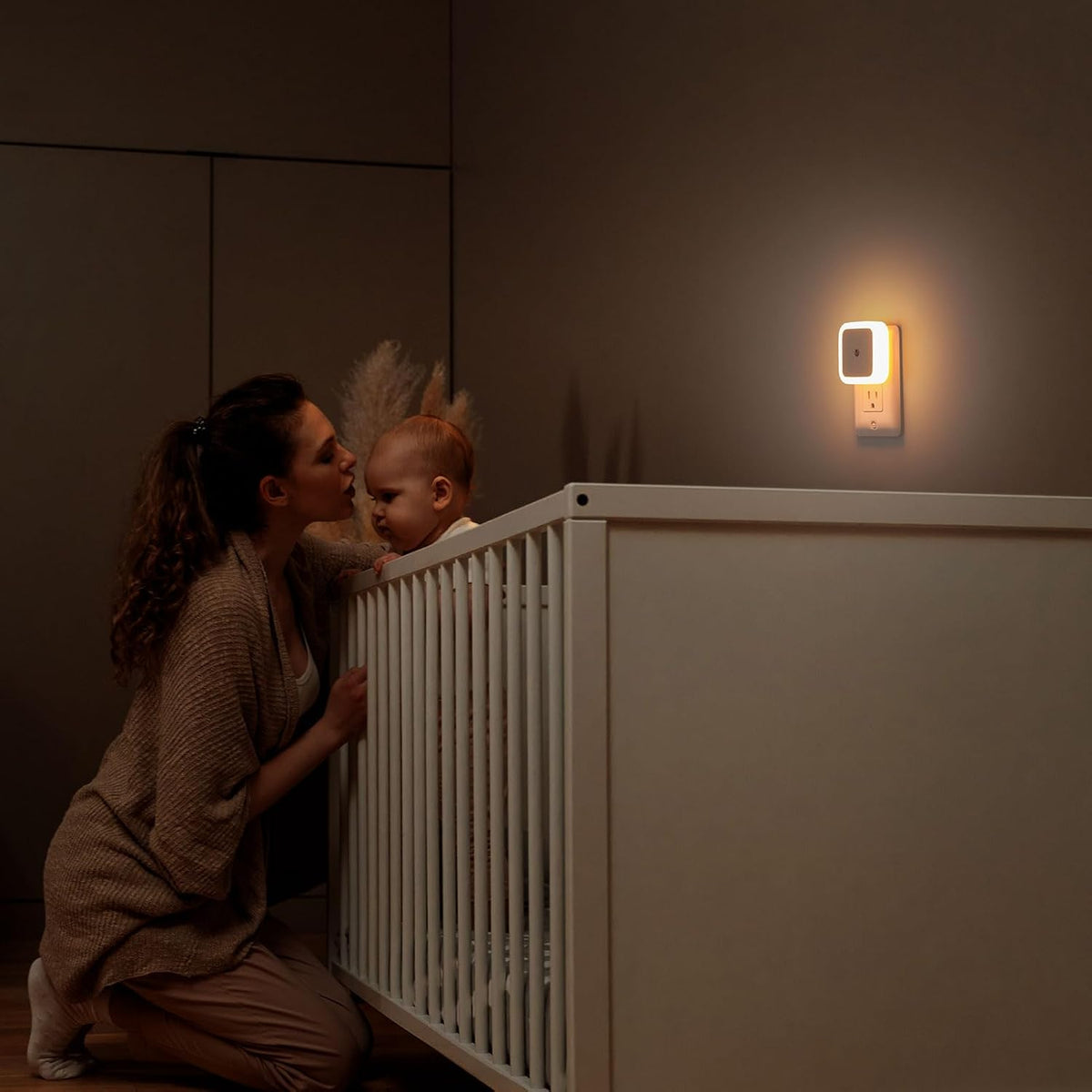 Sujeet Plug-in Nightlight 8-Pack – Soft Warm White Glow for Nursery, Playroom, and Children's Bathroom Nighttime Visits
