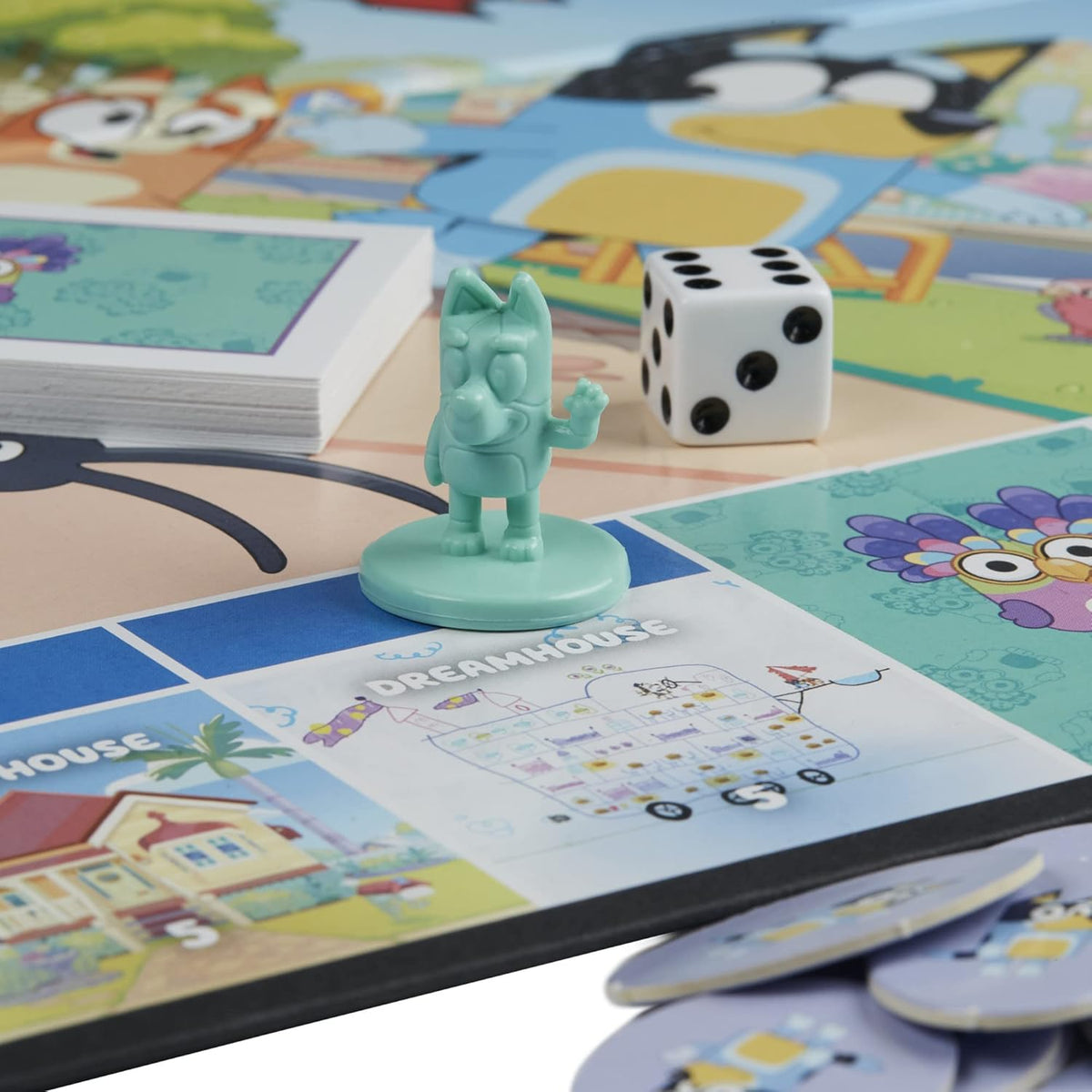 supports 2-4 players with an estimated 30-minute playtime suitable for young children