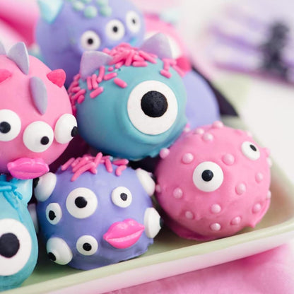 Sweets Indeed Halloween Eyeball Tacklebox – Kid-Friendly Edible Candy Eyes for Safe Family Baking Fun