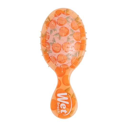 ultra-soft intelliflex bristles that flex to glide through knots